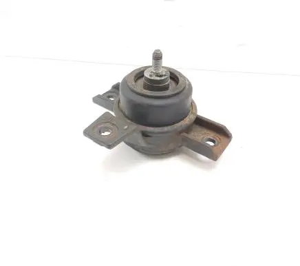 Hyundai Santa Fe Engine mount bracket 218122B500