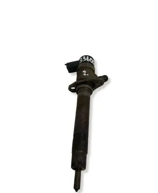 Volvo V70 Fuel injector 30777314