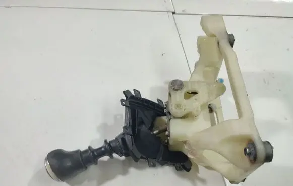KIA Ceed Gear shifter/selector 437001H200