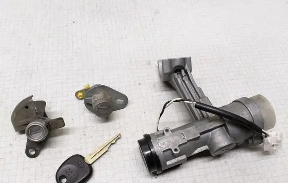 Hyundai Getz Engine ECU kit and lock set 