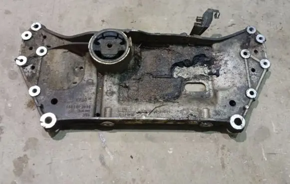 Skoda Octavia Mk2 (1Z) Front subframe 