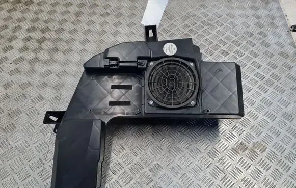 Audi A4 S4 B7 8E 8H Subwoofer speaker 8E903538203S