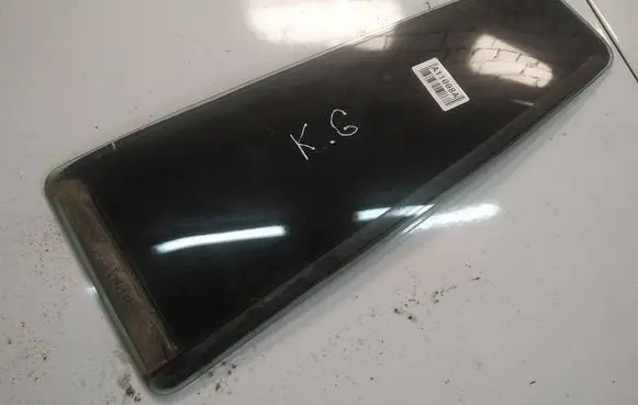Opel Zafira A Rear vent window glass as2