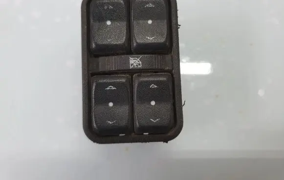 Opel Zafira A Electric window control switch 13363401 90561086