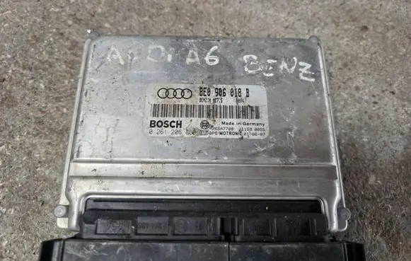 Audi A4 S4 B6 8E 8H Engine control unit/module 8E0906018B