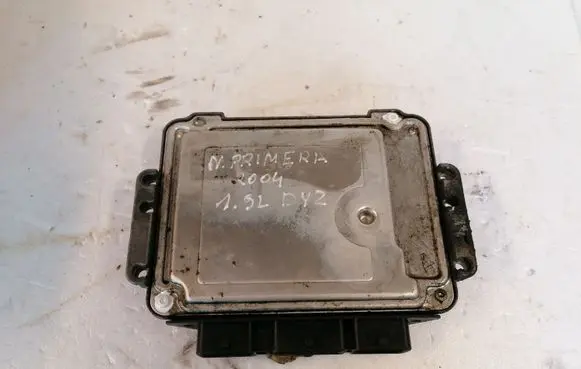 Nissan Primera Engine control unit/module 281011646