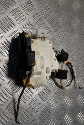 Audi A6 S6 C6 4F Front door lock 4F1837015E
