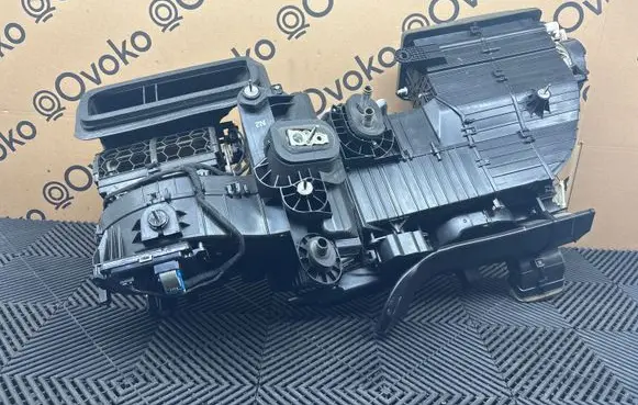 Ram 1500 DT Interior heater climate box assembly 68325328AG