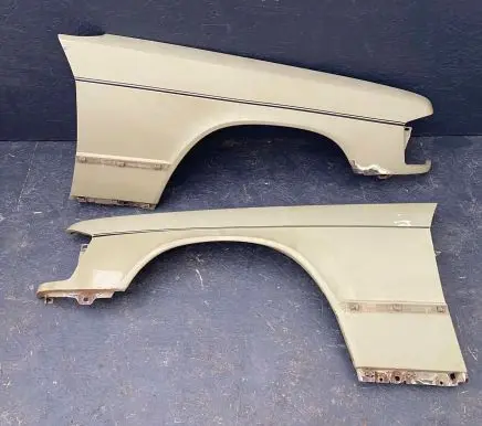 Mercedes-Benz 190 W201 Fender