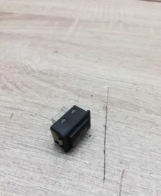 BMW 5 E60 E61 Tailgate opening switch 6921846