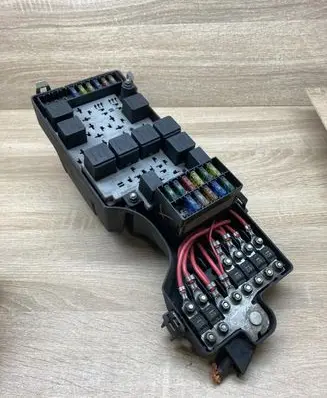 Volvo S80 Fuse module 9441606