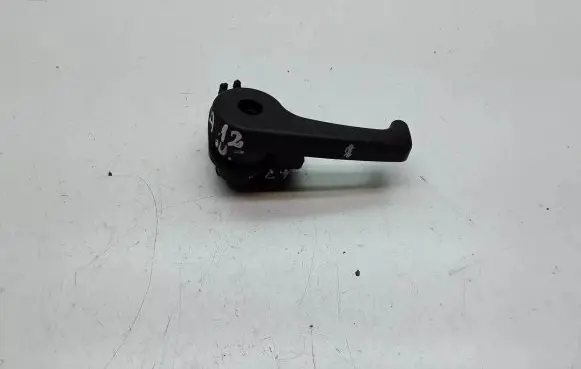 Engine bonnet (hood) release handle