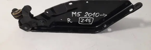 Mazda 5 Sliding door lower roller guide/hinge CLXR