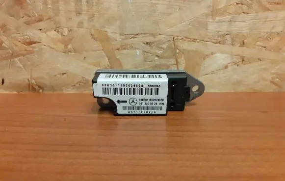 Mercedes-Benz E W210 Airbag deployment crash/impact sensor 2689 0018205626