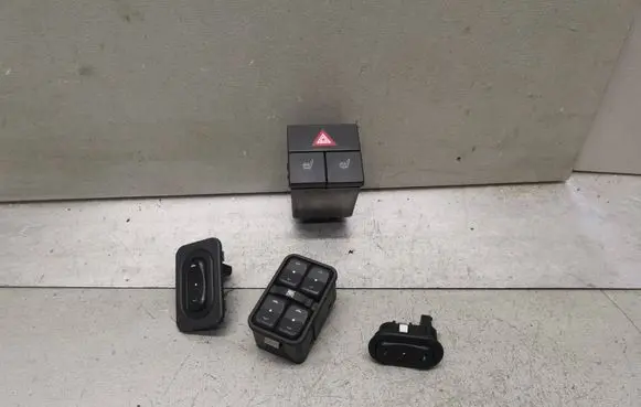 Opel Meriva A Electric window control switch 24409206 24409207 93332971