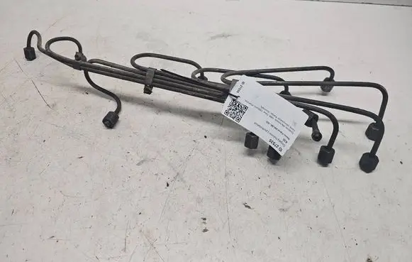 Nissan Patrol 260 Fuel injector supply line/pipe 