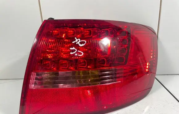 Audi A6 S6 C6 4F Rear/tail lights 89037056