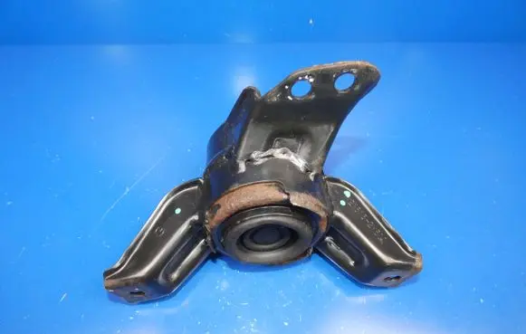 Hyundai ix35 Engine mount bracket 21815-2Y600