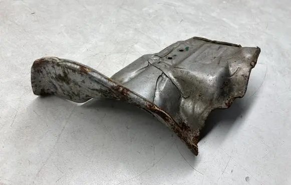 Volvo XC60 Heat shield in engine bay 31202133