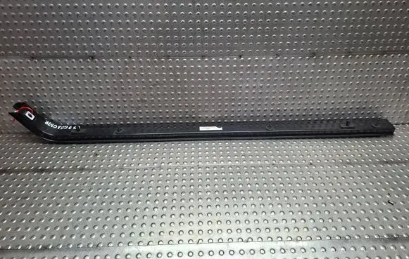 Renault Trafic III (X82) Sliding door middle roller runner S26301626 777603037R