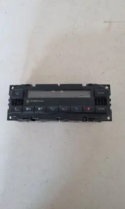 Volkswagen PASSAT B5 Climate control unit 2400022303