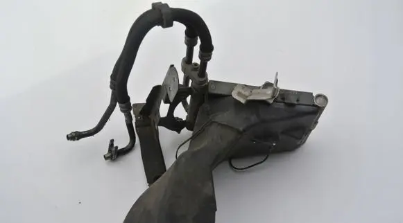 Engine oil radiator
