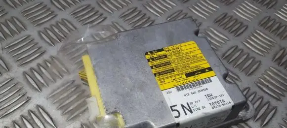 Toyota Auris 150 Airbag control unit/module 8917002110 89170-02110