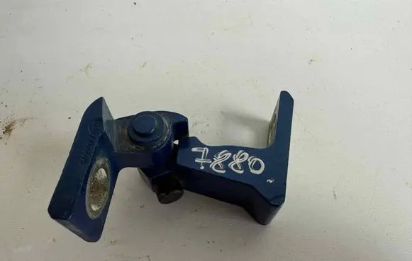 Seat Arona Rear door upper hinge 8X4833407A