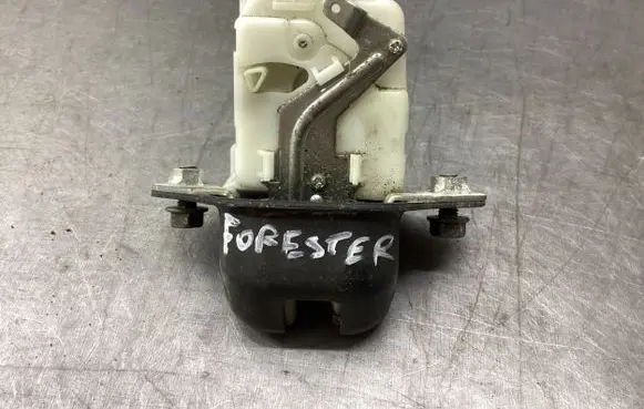 Subaru Forester SH Loading door lock 8Y06