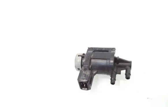 Audi A4 S4 B6 8E 8H Turbo solenoid valve 1J0906283A