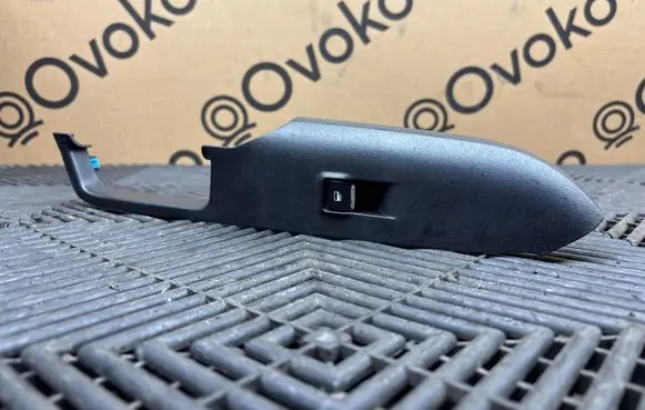 Ford Mustang VI Electric window control switch FR3B14528A