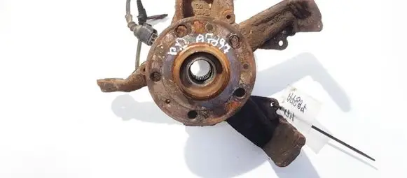 Skoda Octavia Mk2 (1Z) Front wheel hub