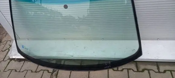Audi A4 S4 B5 8D Front windscreen/windshield window 