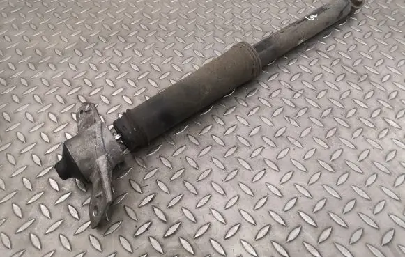 Volvo XC40 Rear shock absorber/damper 32221533
