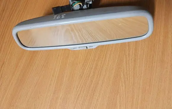Ford Focus Rear view mirror (interior) E11015621