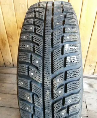 Nissan Almera Tino R15 winter/snow tires with studs 19565R15 KUMHO IZEN