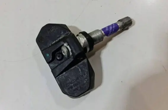 Tesla Model S Tire pressure sensor 1010938-00-C 101093800C 1010938