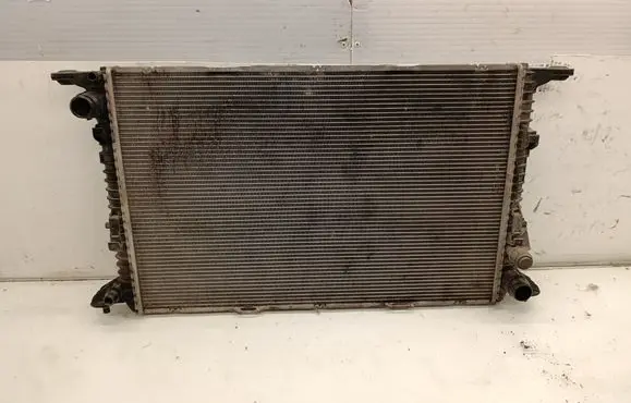 Audi A8 S8 D4 4H Coolant radiator