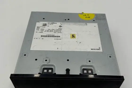 Volkswagen Tiguan Navigation unit CD/DVD player 571035816