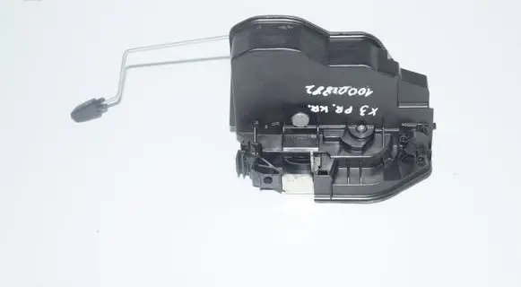 BMW X3 E83 Front door lock 7202145