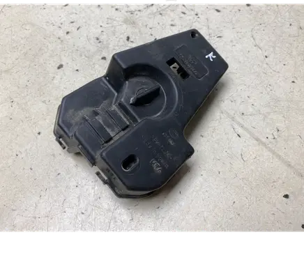 Volkswagen Sharan Tail light bulb cover holder 7M0945257A