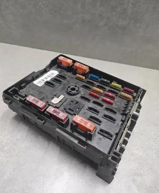 Volkswagen PASSAT B7 Fuse module 3C0937125A 63595743