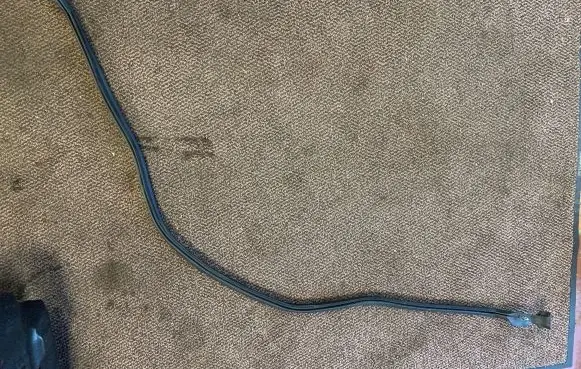 BMW 5 E60 E61 Engine compartment rubber 7034163