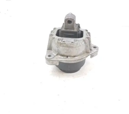 BMW 7 F01 F02 F03 F04 Engine mount bracket