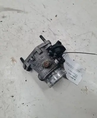 Audi A4 S4 B6 8E 8H Throttle valve 8E0145950A