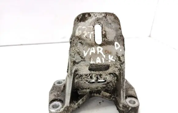 Mazda 929 Engine mounting bracket H26612