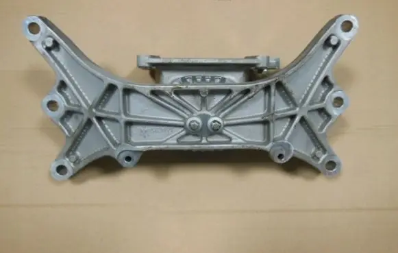 Maserati Ghibli Gearbox mounting bracket 670003953