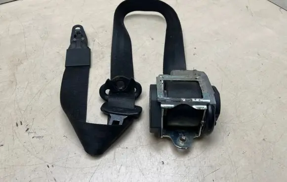 Audi A6 S6 C6 4F Front seatbelt 560788601 008R000 H12054