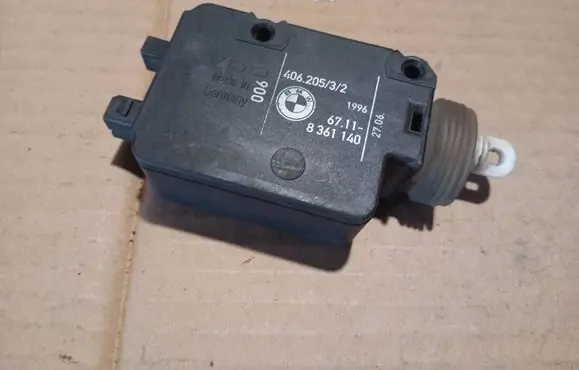 BMW 3 E36 Central locking motor 40620532 8361140 6711