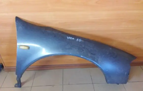 Chrysler 300M Fender